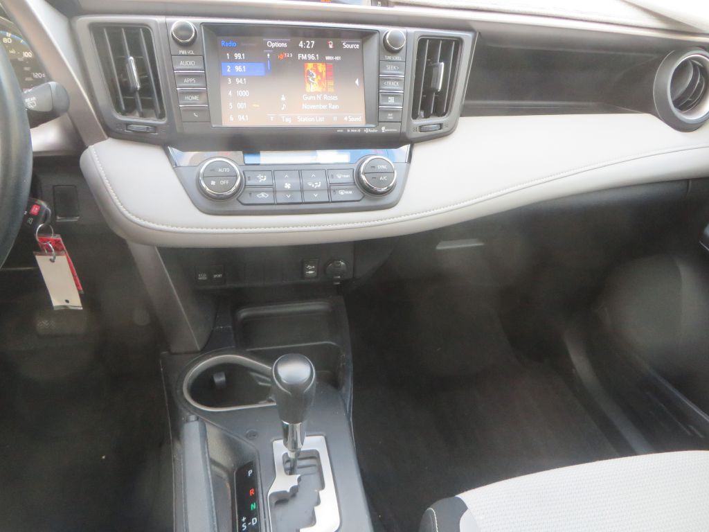 2016 Toyota Rav4 Image 19