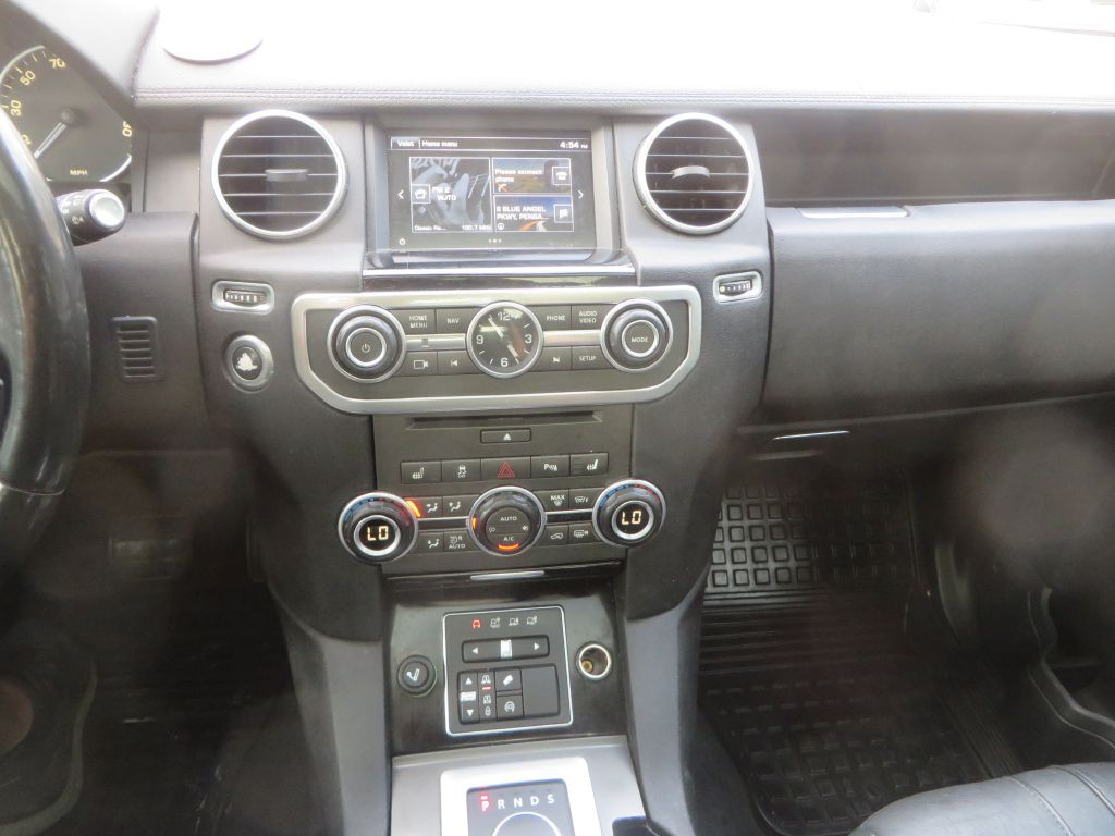 2016 Land Rover LR4 Image 21