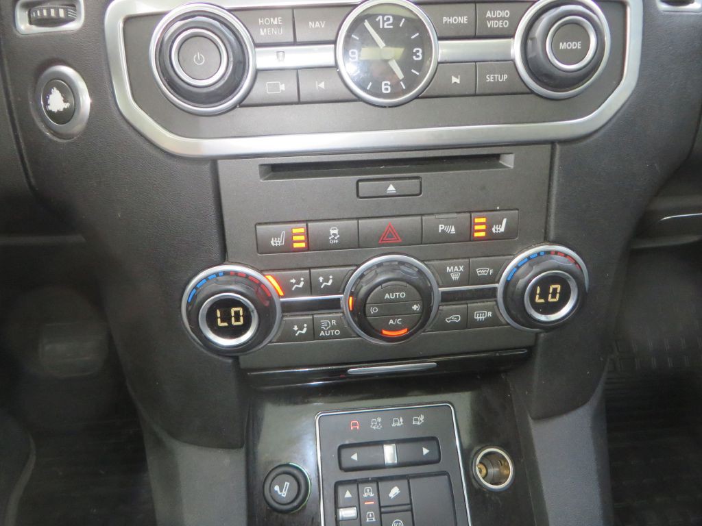 2016 Land Rover LR4 Image 23