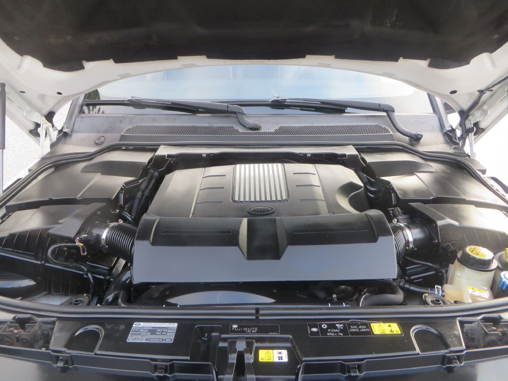 2016 Land Rover LR4 Image 34