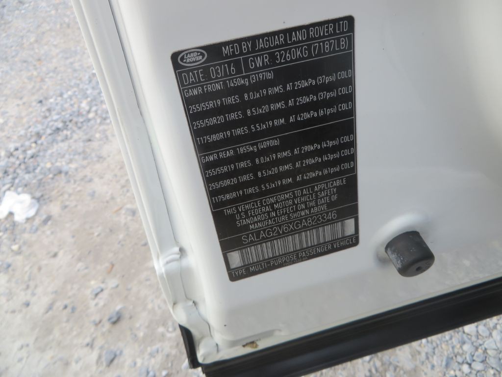 2016 Land Rover LR4 Image 35