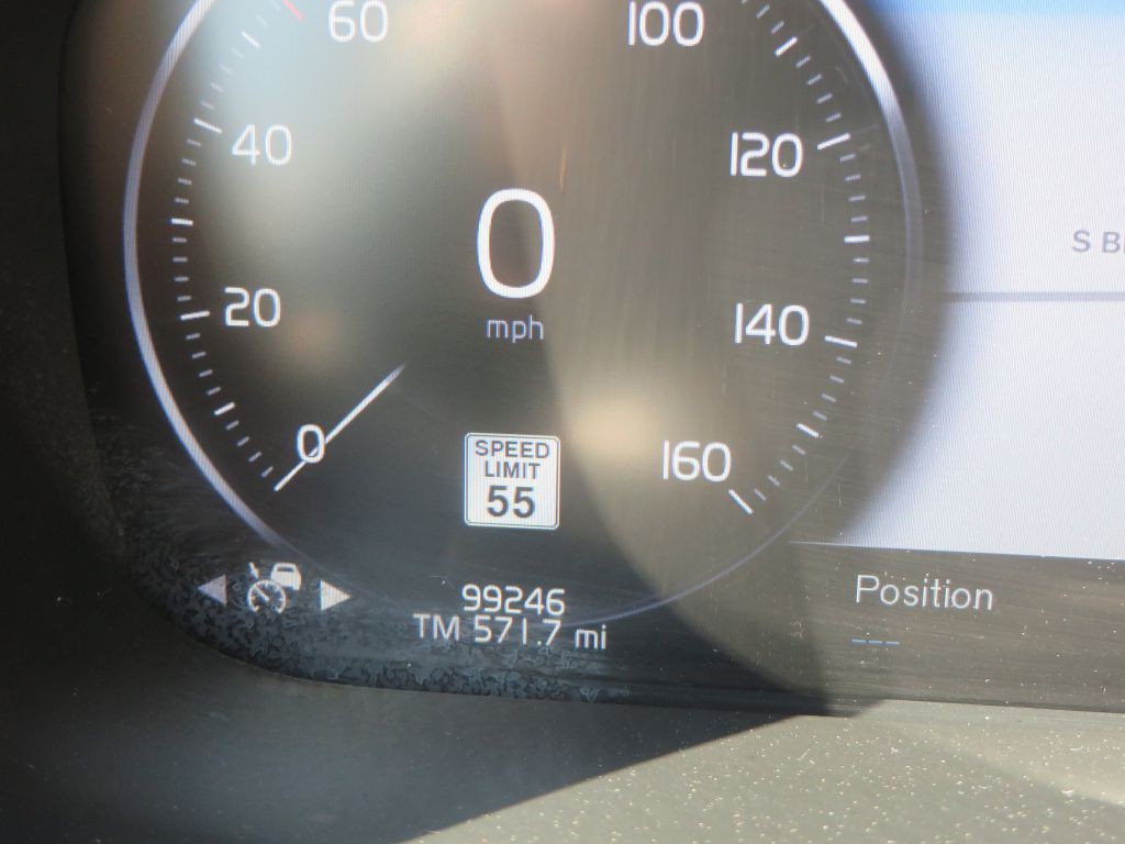 2021 Volvo XC60 Image 13