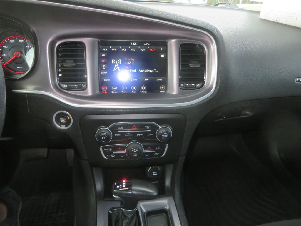 2021 Dodge Charger Image 18