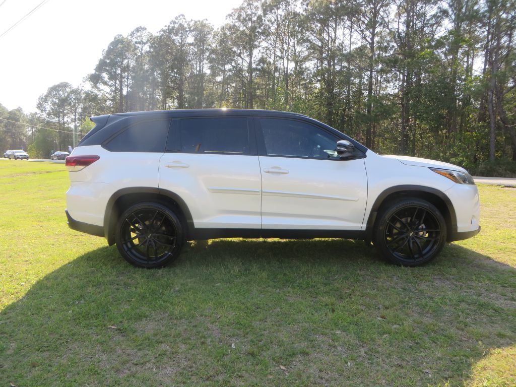 2019 Toyota Highlander Image 4