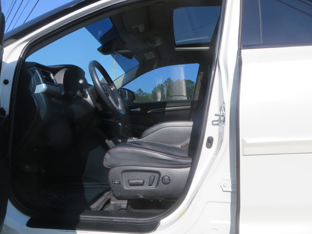 2019 Toyota Highlander Image 9