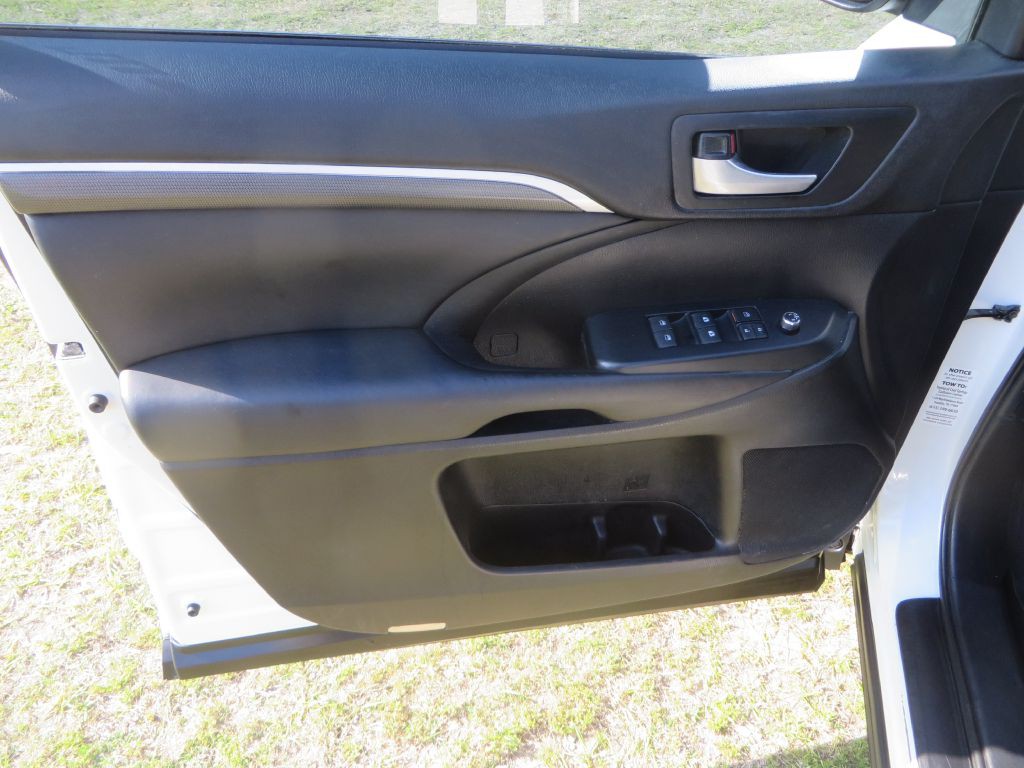 2019 Toyota Highlander Image 10