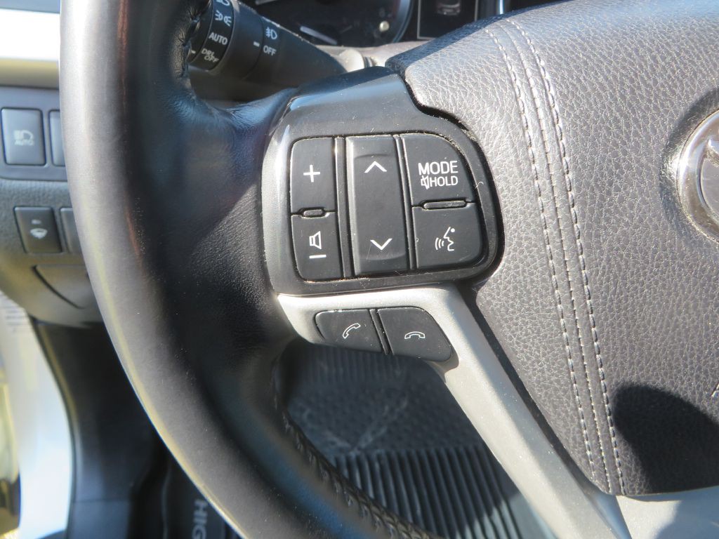 2019 Toyota Highlander Image 14