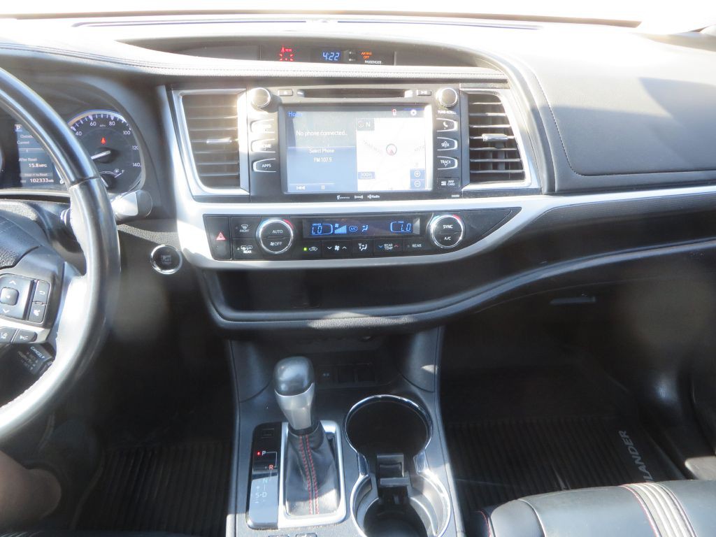 2019 Toyota Highlander Image 18