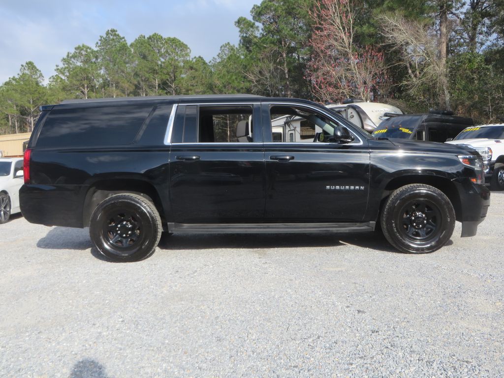 2017 Chevrolet Suburban Image 5