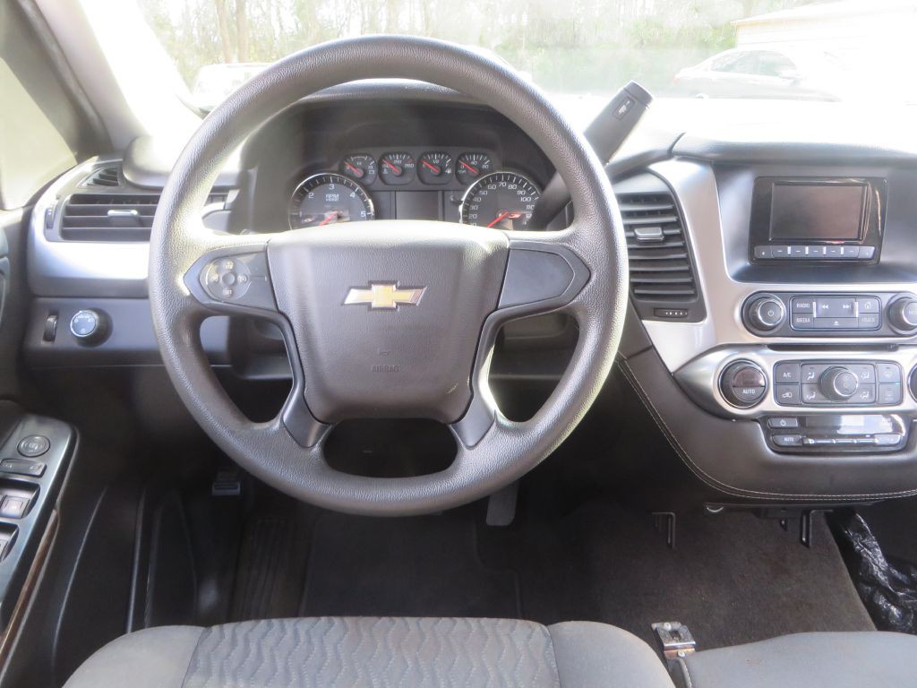 2017 Chevrolet Suburban Image 13