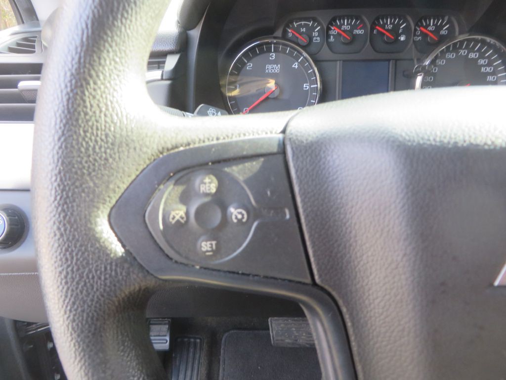 2017 Chevrolet Suburban Image 14