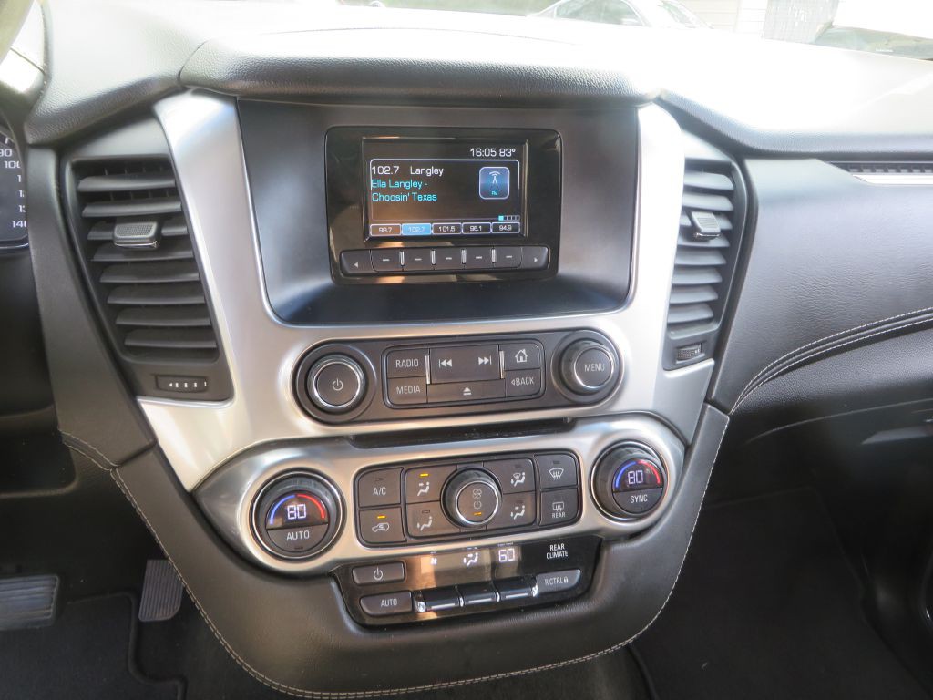 2017 Chevrolet Suburban Image 17