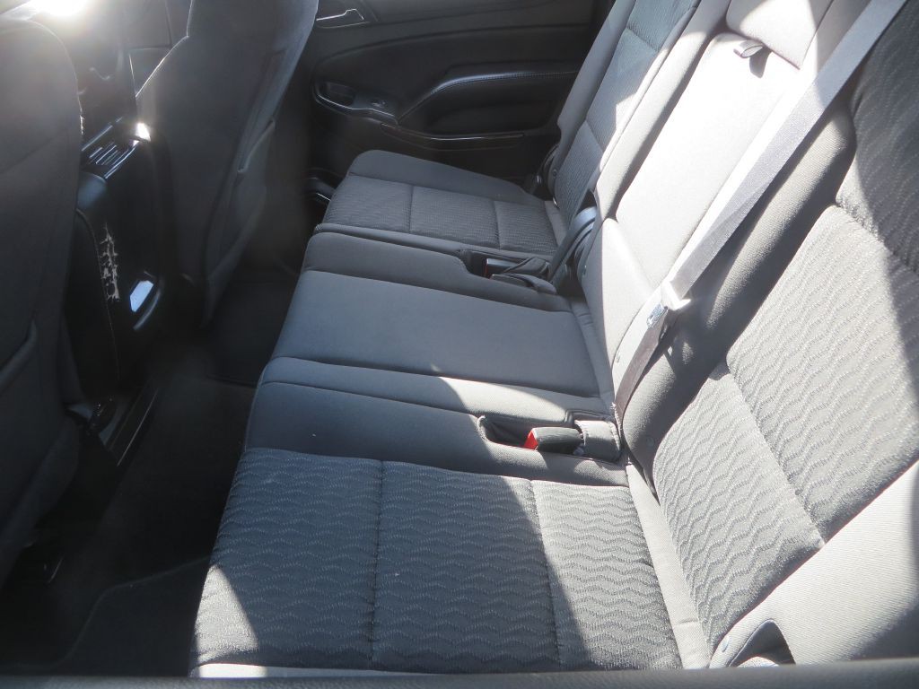 2017 Chevrolet Suburban Image 21