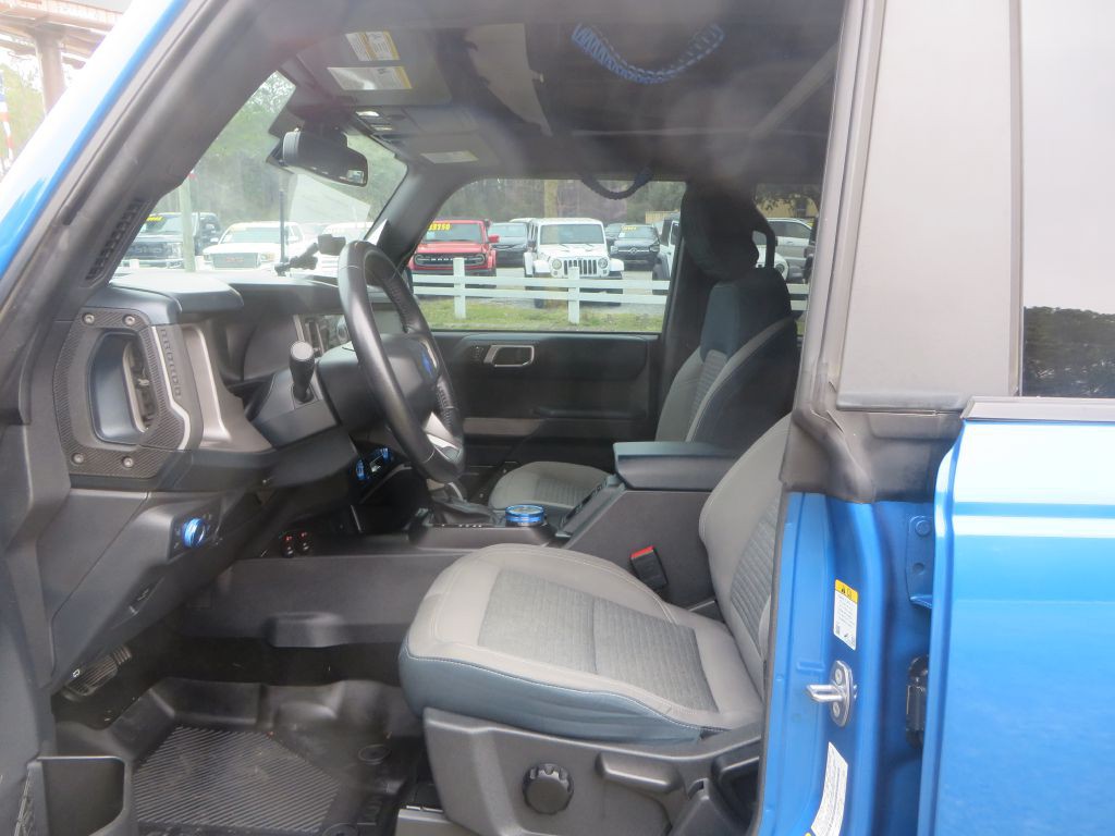 2022 Ford Bronco Image 9