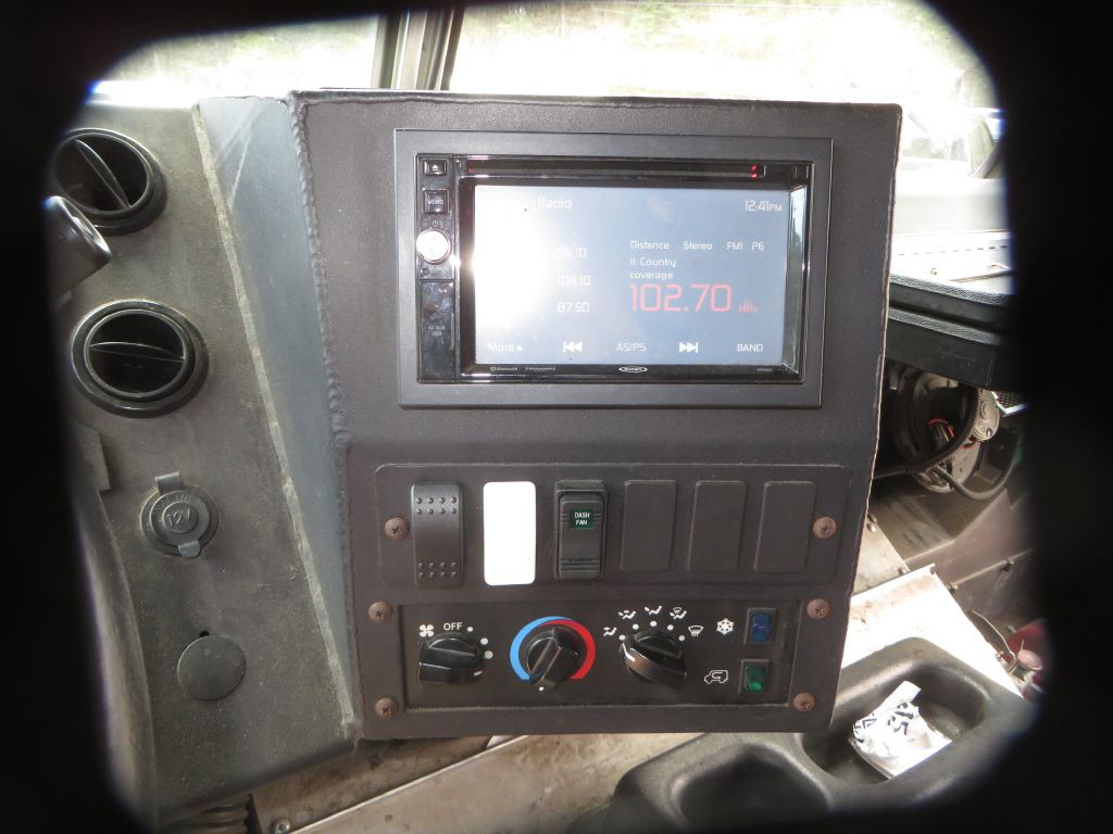 2018 Ford F59 Image 15