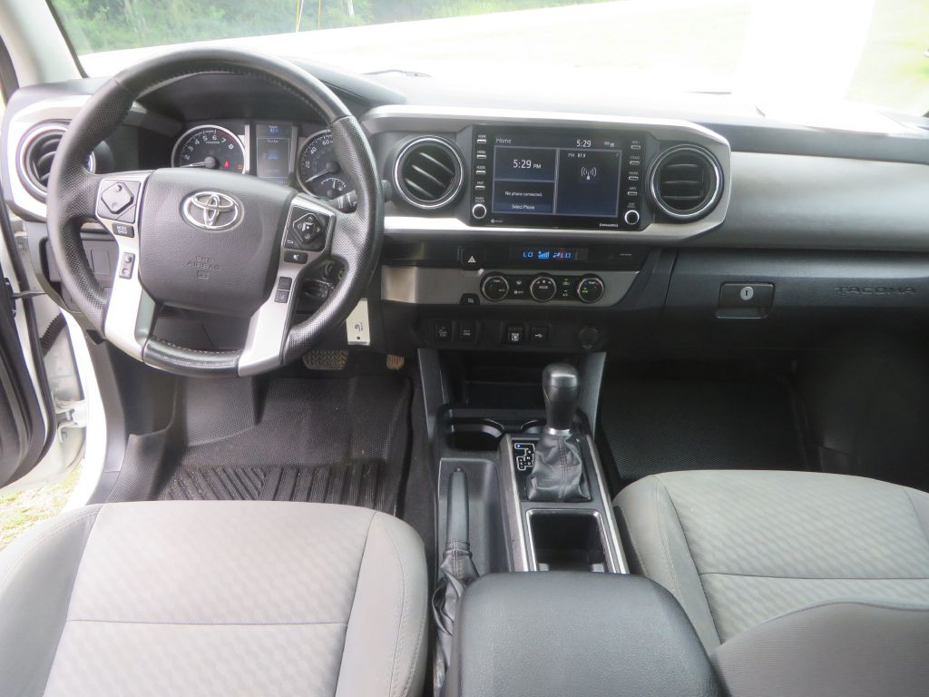 2022 Toyota Tacoma Image 14