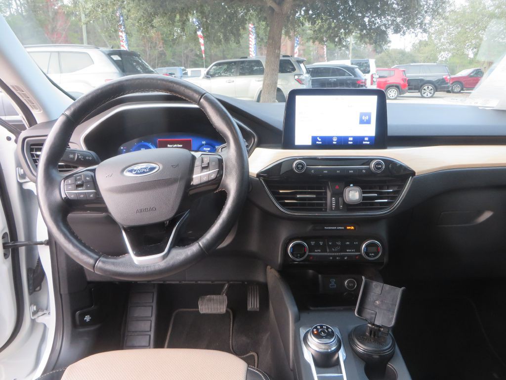 2021 Ford Escape Image 12