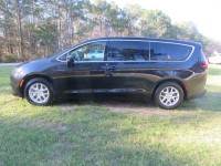 Image for 2017 Chrysler Pacifica Touring ID: 7257386