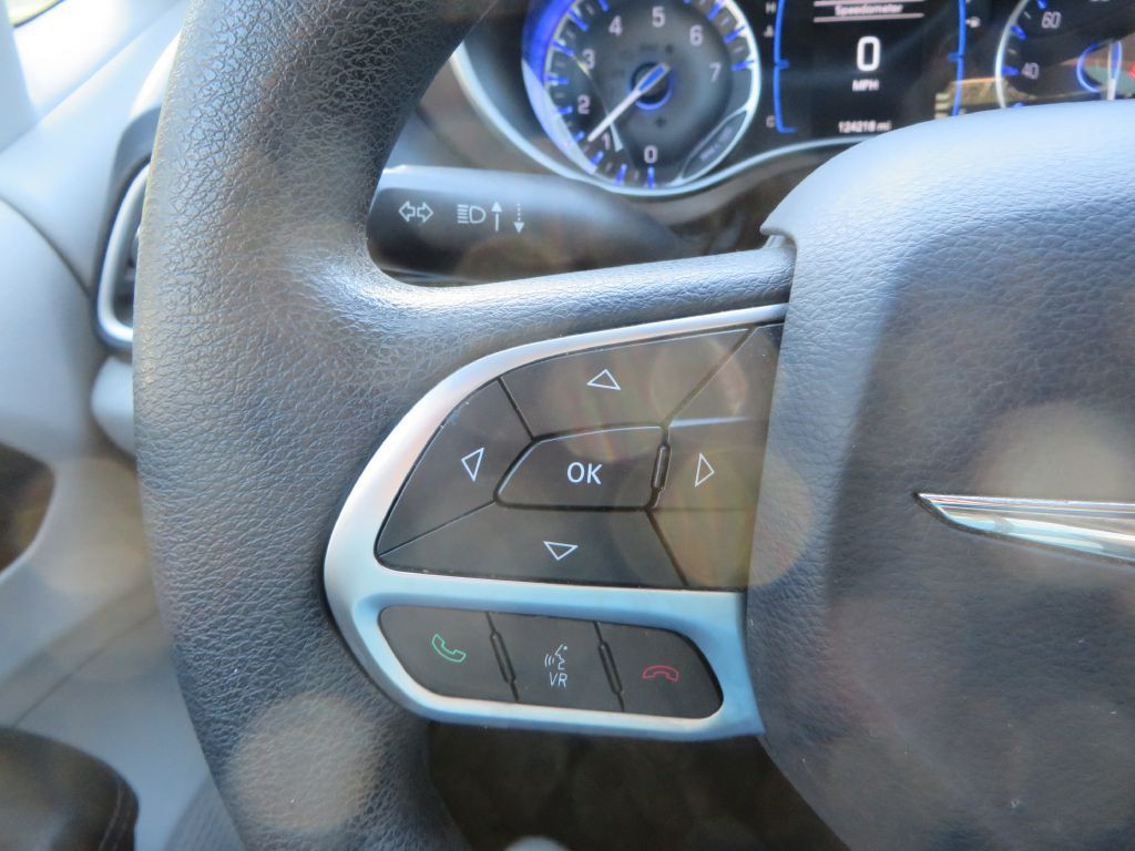 2017 Chrysler Pacifica Image 13