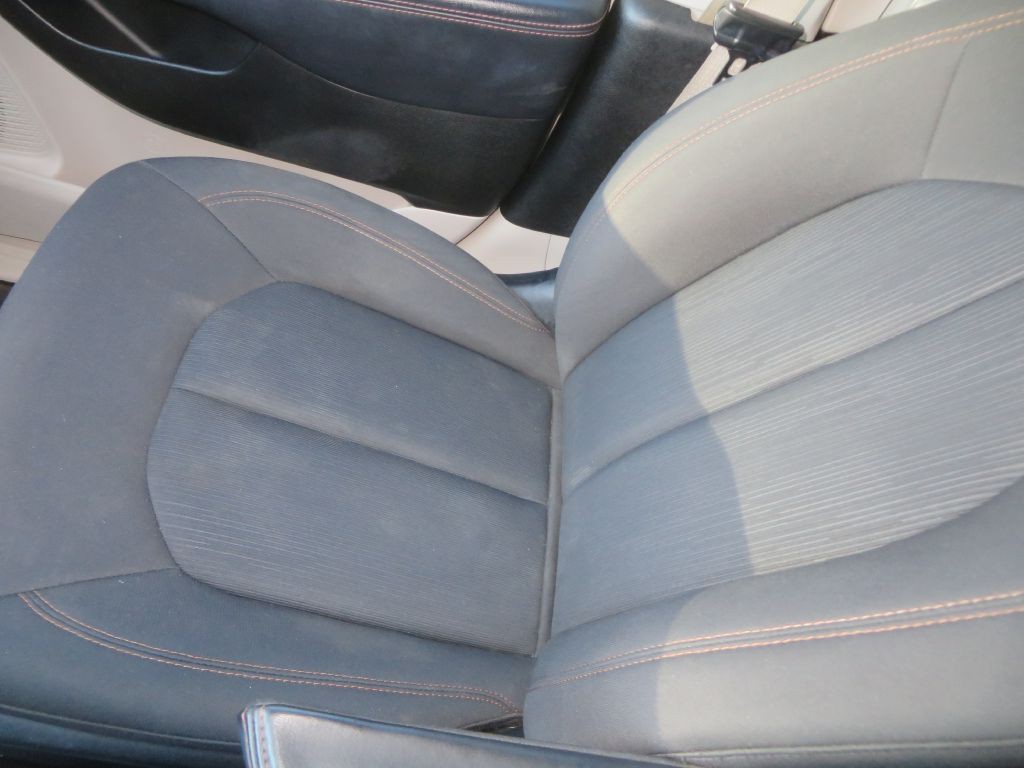 2017 Chrysler Pacifica Image 17