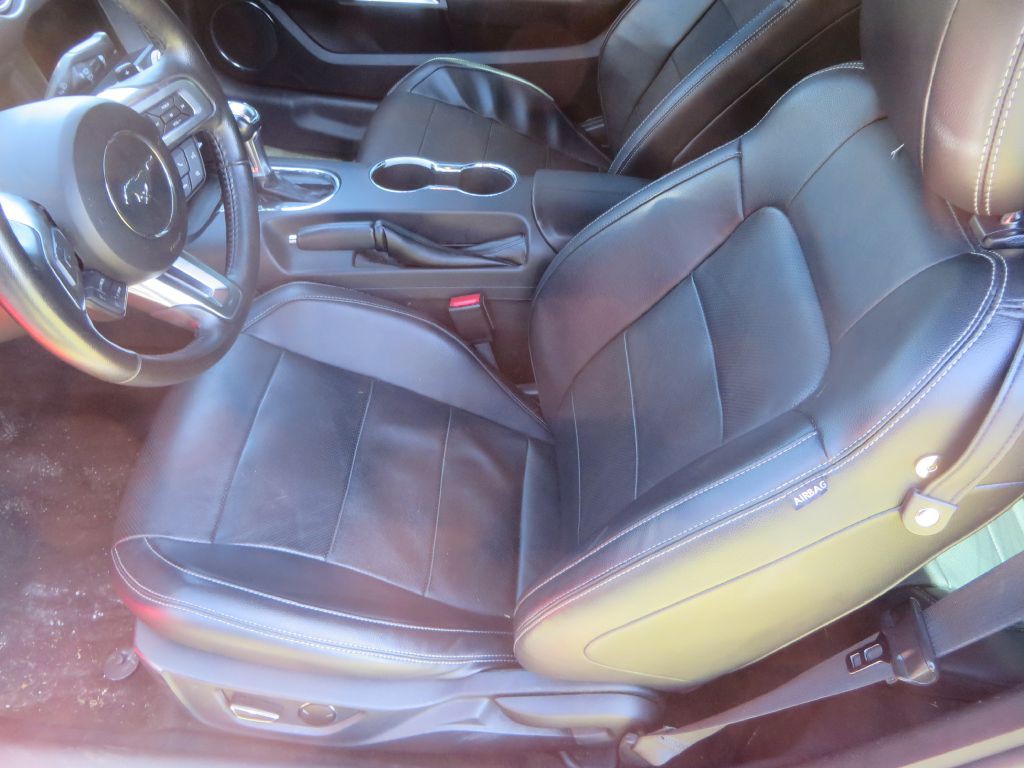 2016 Ford Mustang Image 21