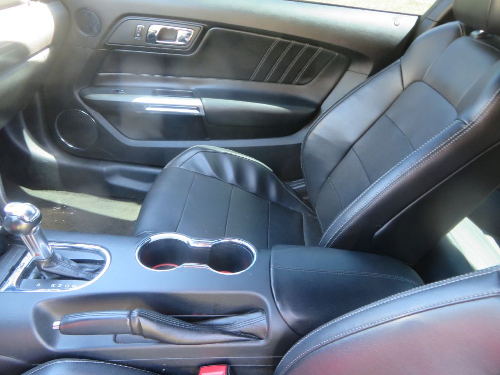 2016 Ford Mustang Image 22