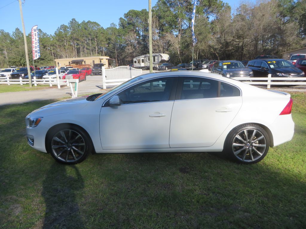 2015 Volvo S60 Image 1