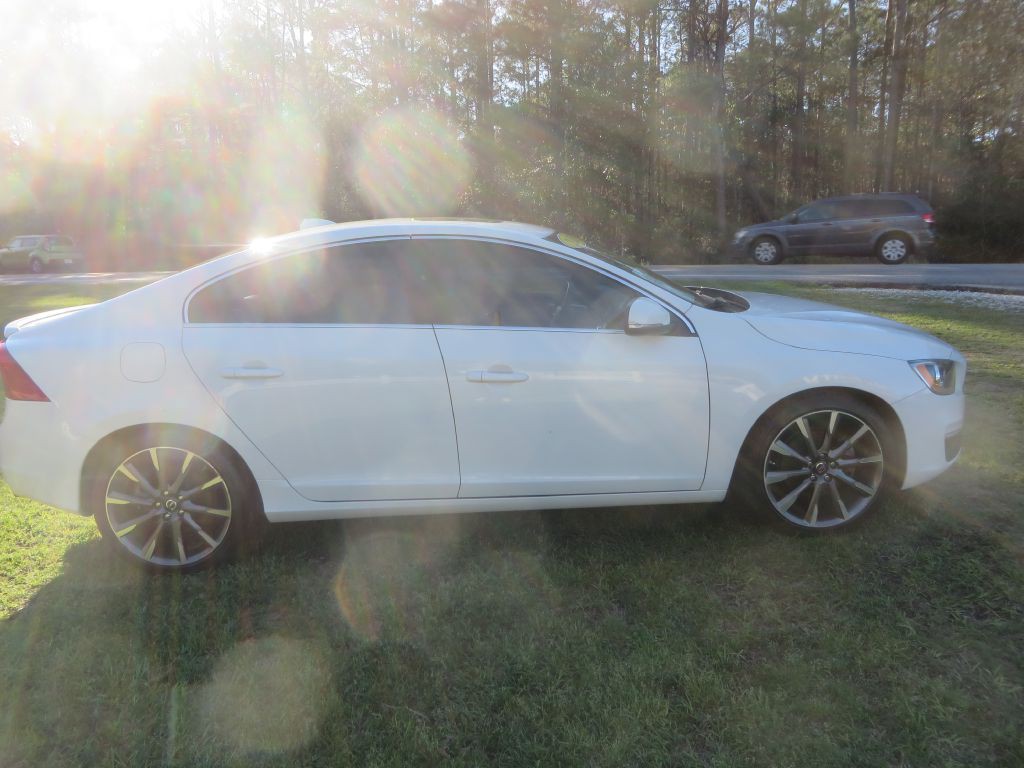 2015 Volvo S60 Image 5