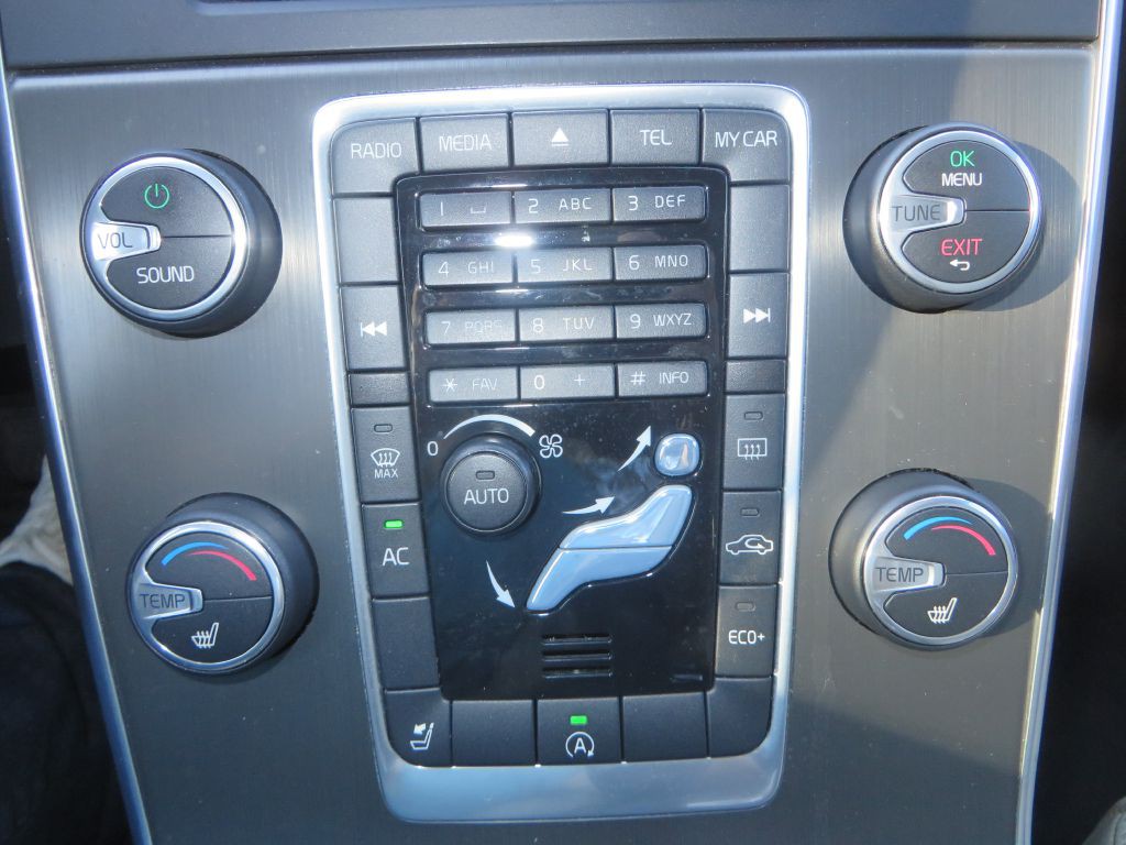 2015 Volvo S60 Image 16