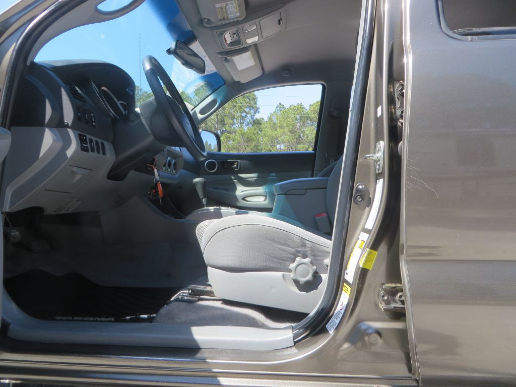 2011 Toyota Tacoma Image 11