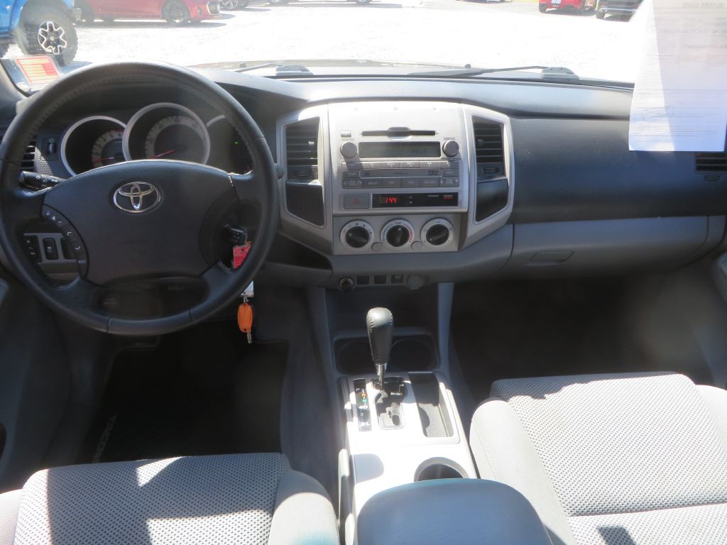 2011 Toyota Tacoma Image 12