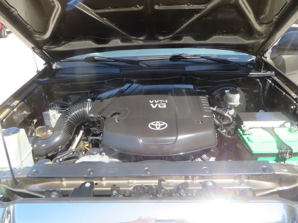 2011 Toyota Tacoma Image 25