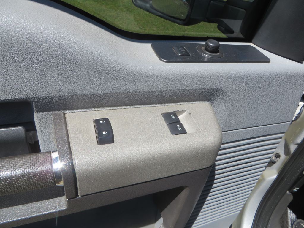 2013 Ford F-250 Image 13