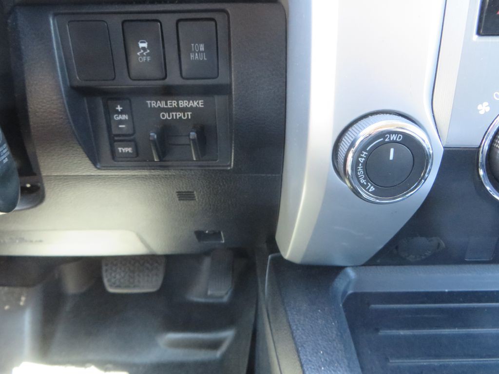2016 Toyota Tundra Image 21