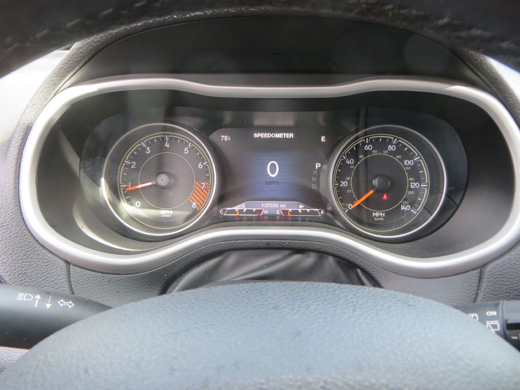 2015 Jeep Cherokee Image 17