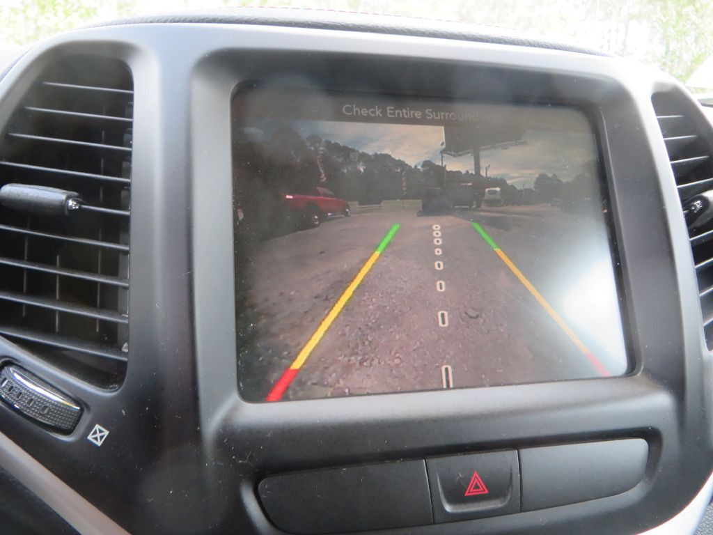 2015 Jeep Cherokee Image 21