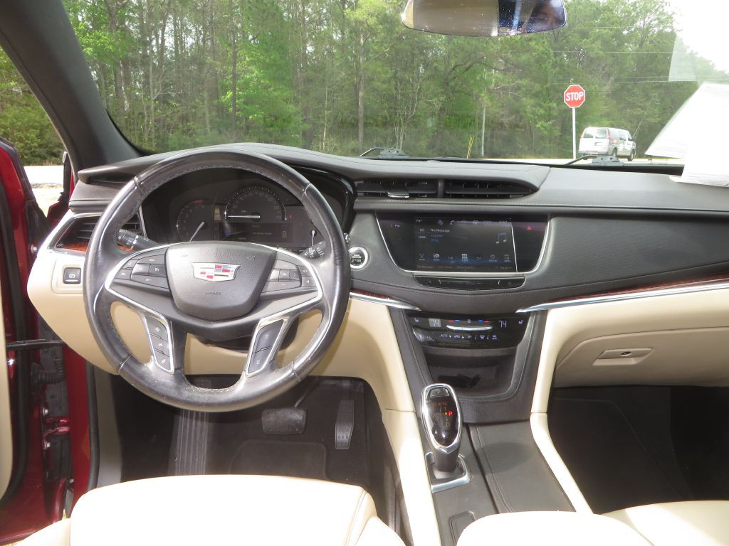 2018 Cadillac XT5 Image 10