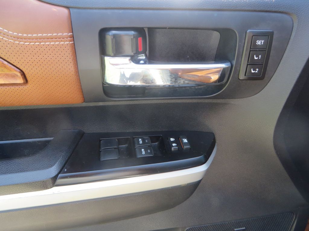 2015 Toyota Tundra Image 13