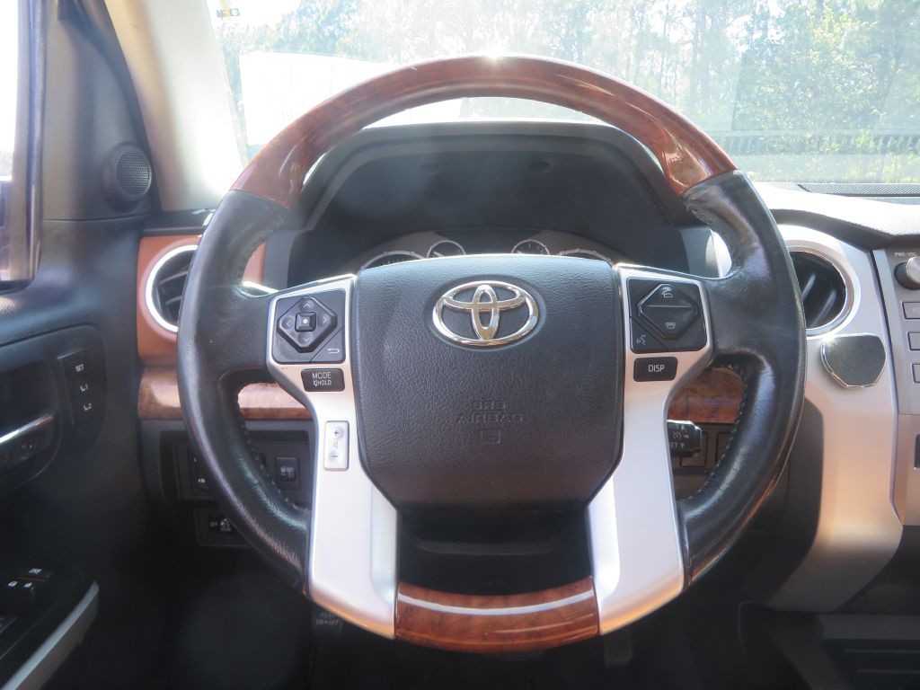 2015 Toyota Tundra Image 16