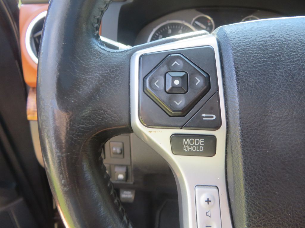 2015 Toyota Tundra Image 17