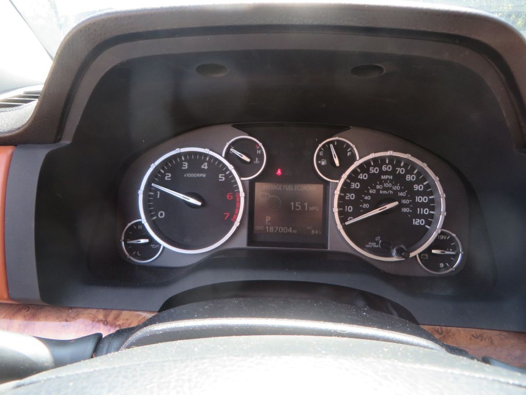 2015 Toyota Tundra Image 19