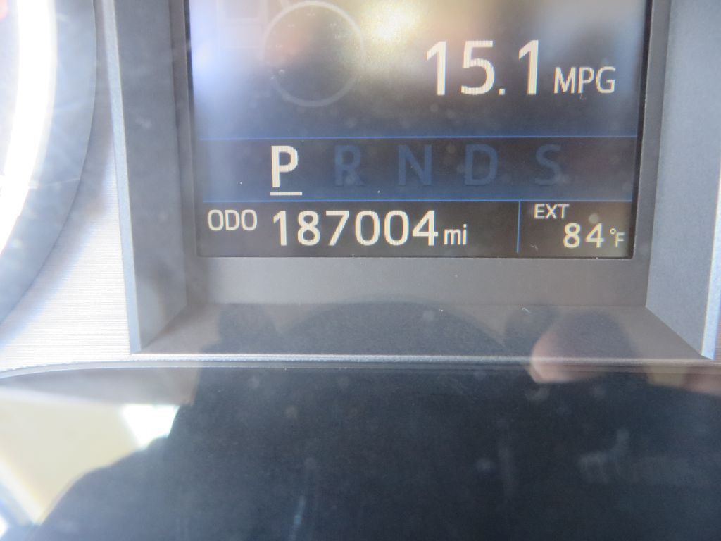 2015 Toyota Tundra Image 20
