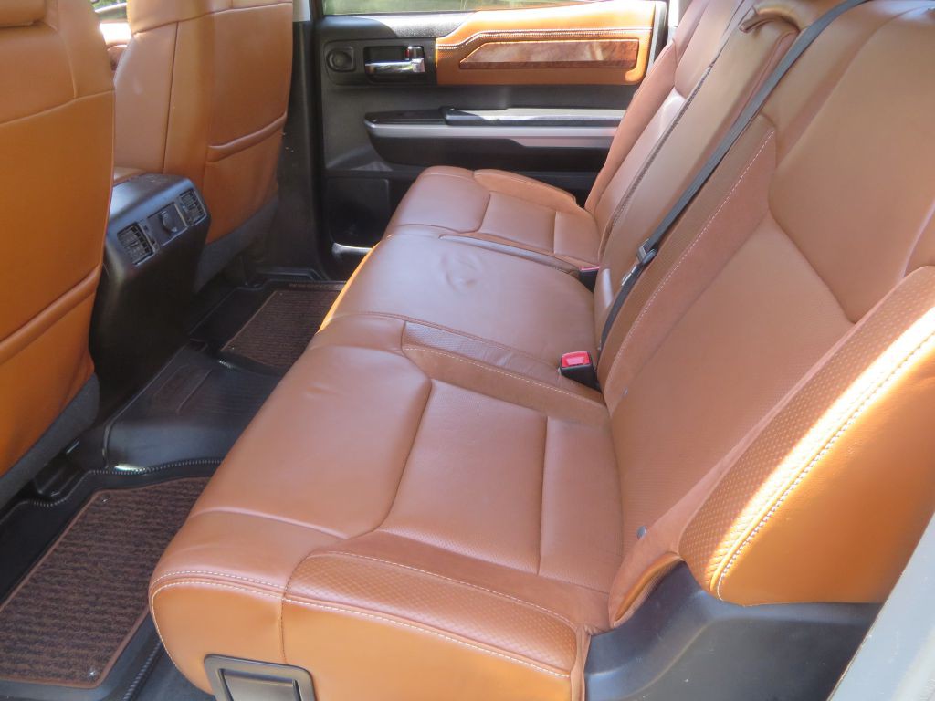 2015 Toyota Tundra Image 27