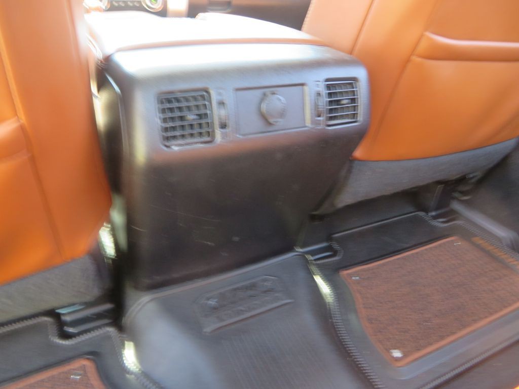2015 Toyota Tundra Image 28