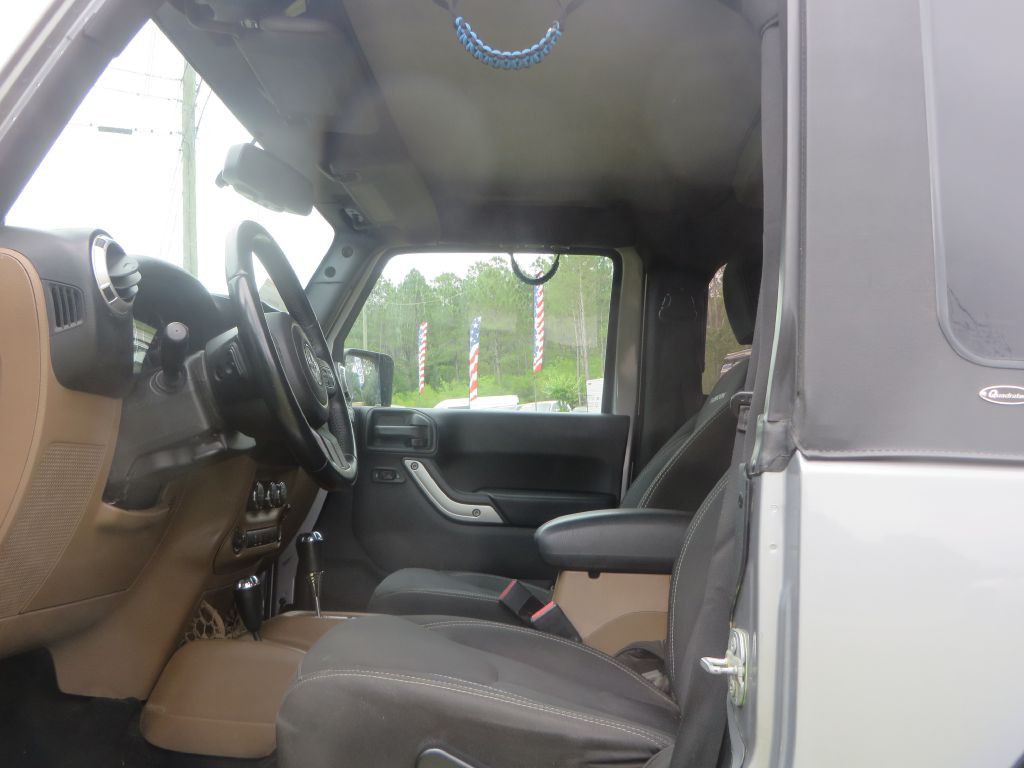 2016 Jeep Wrangler Image 9