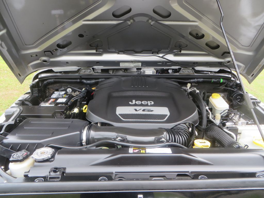 2016 Jeep Wrangler Image 22