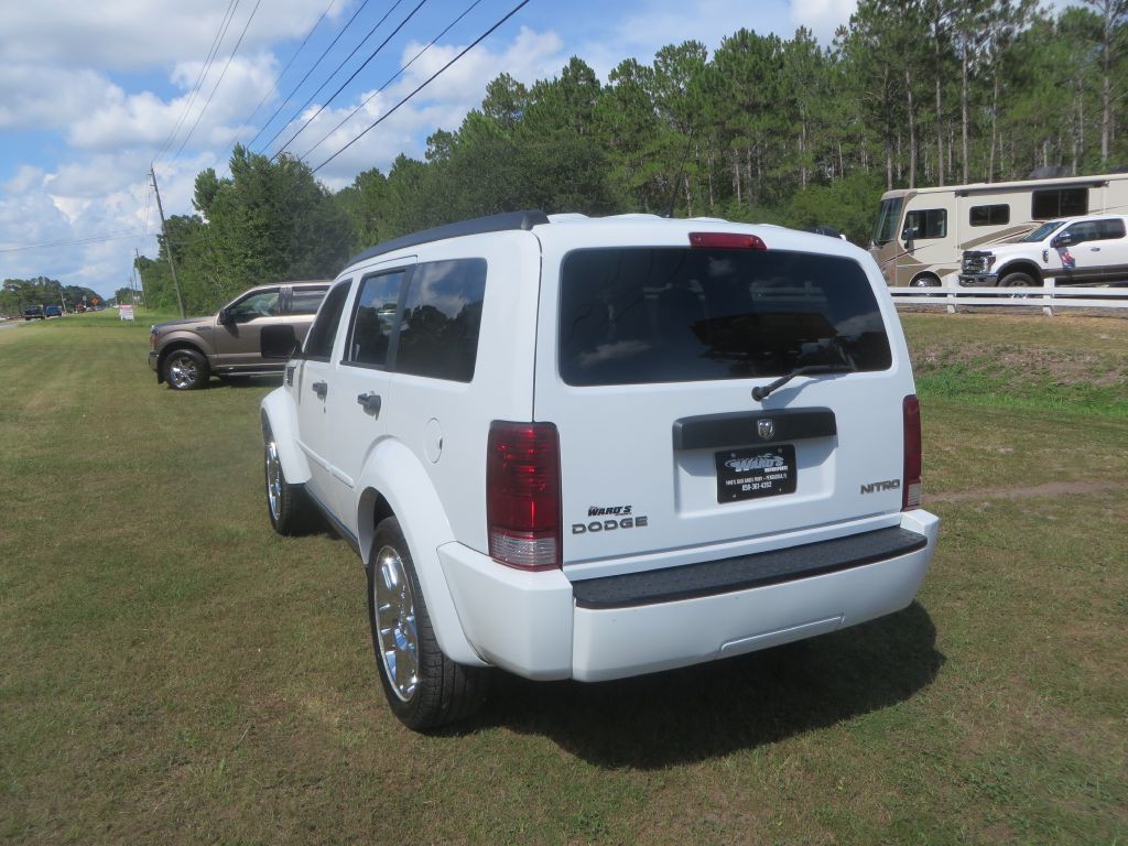 2011 Dodge Nitro Image 8