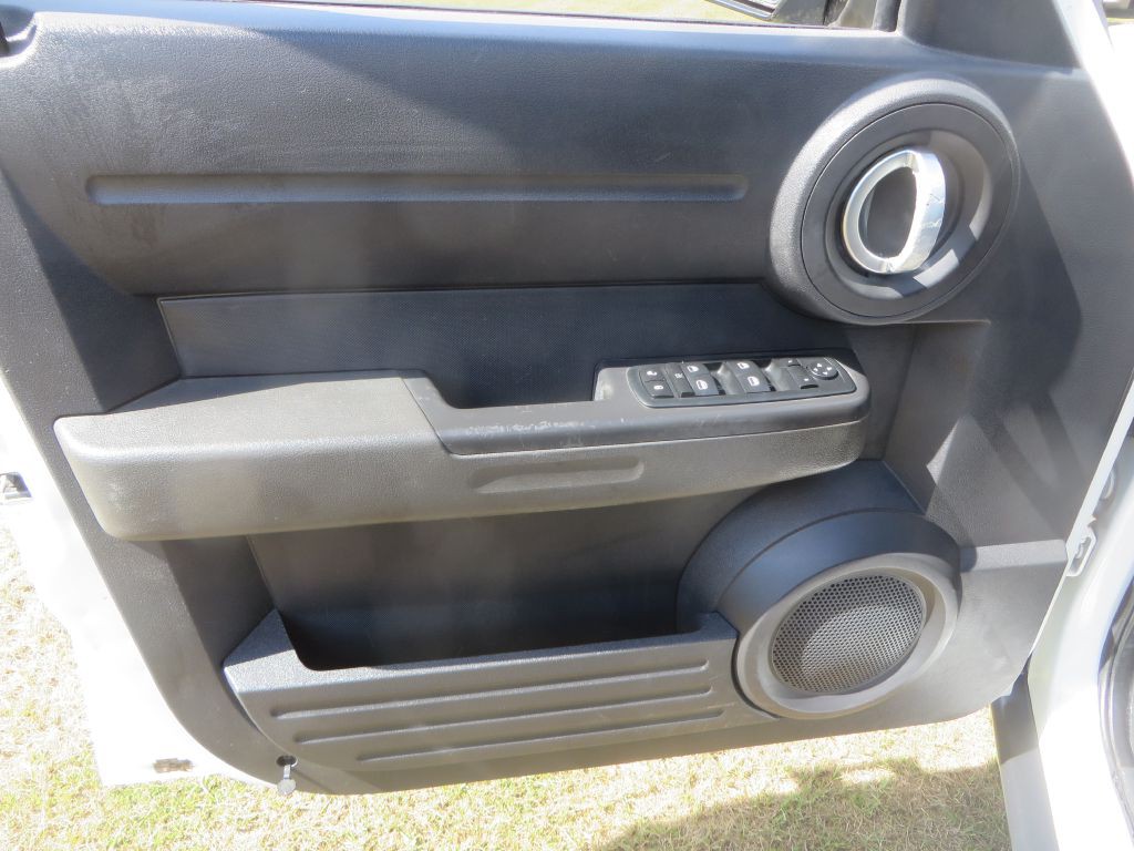 2011 Dodge Nitro Image 10