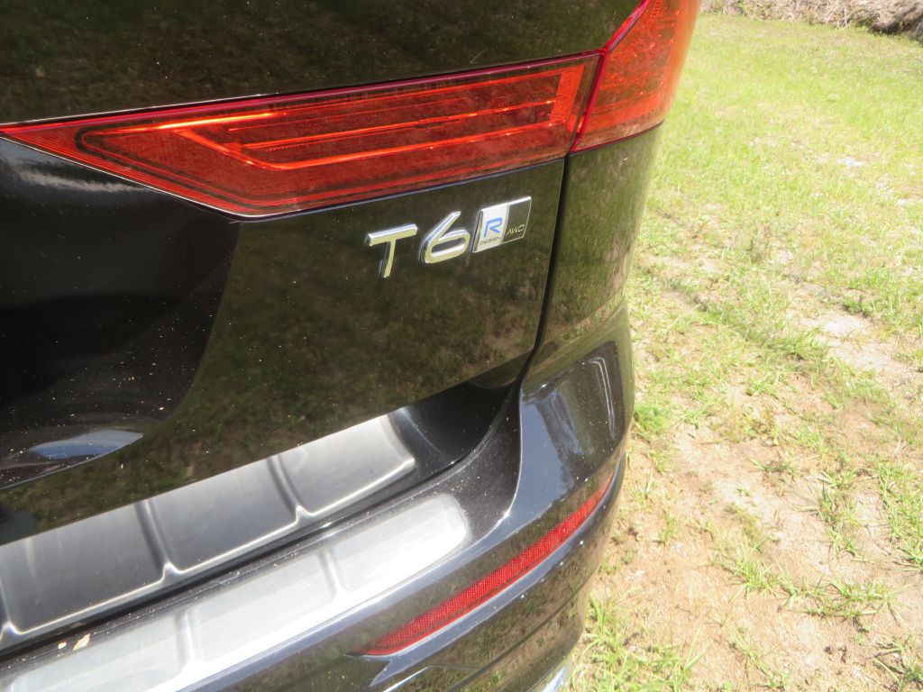 2020 Volvo XC60 Image 9