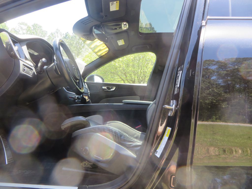 2020 Volvo XC60 Image 10